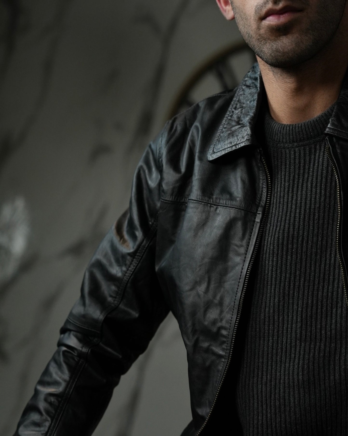 BLACK LEATHER JACKET