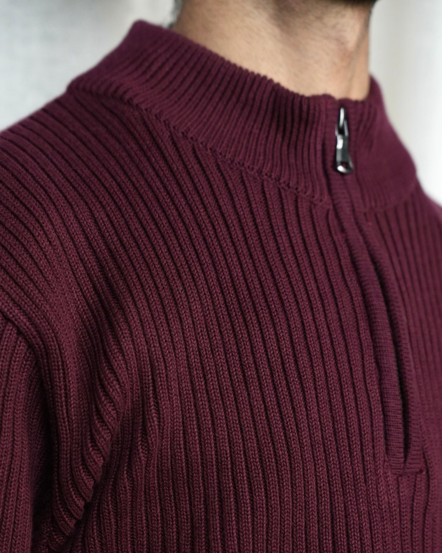 BURGUNDY KNITTED ZIPPER