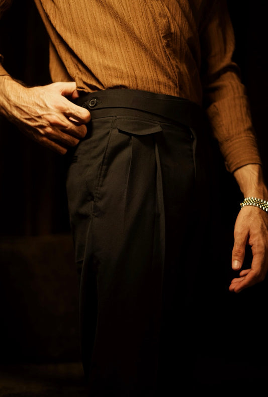 BLACK PLEATED PANT